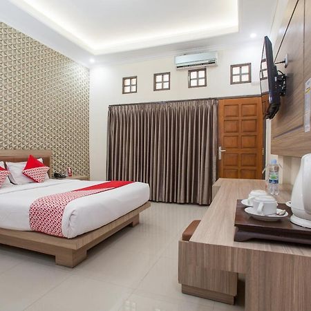 Bromo View Hotel Проболинго Екстериор снимка