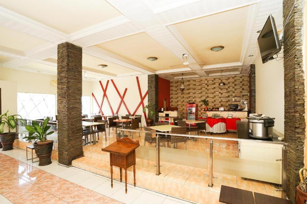 Bromo View Hotel Проболинго Екстериор снимка