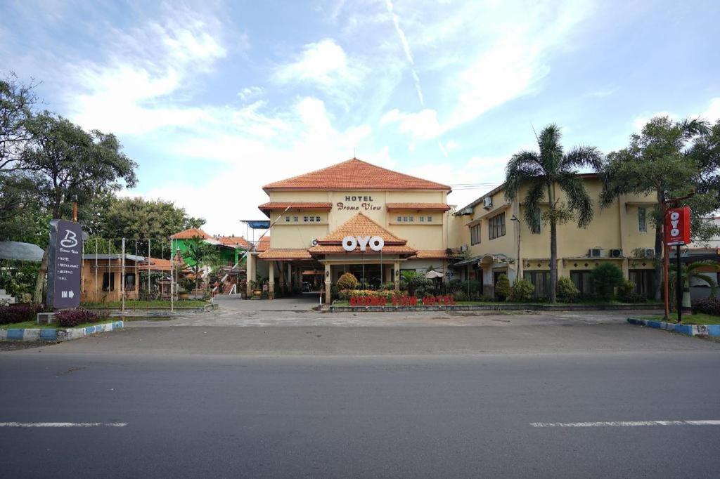 Bromo View Hotel Проболинго Екстериор снимка