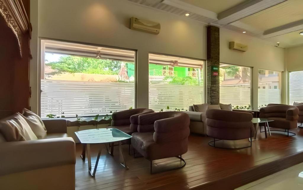 Bromo View Hotel Проболинго Екстериор снимка