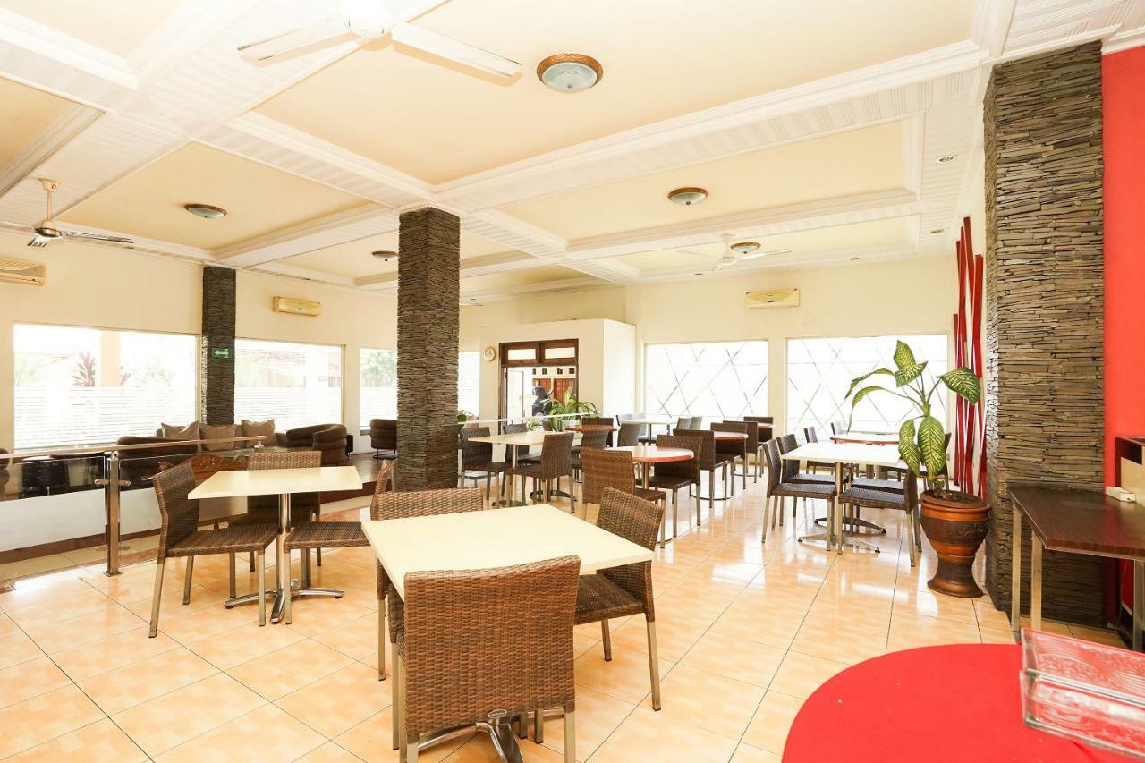 Bromo View Hotel Проболинго Екстериор снимка