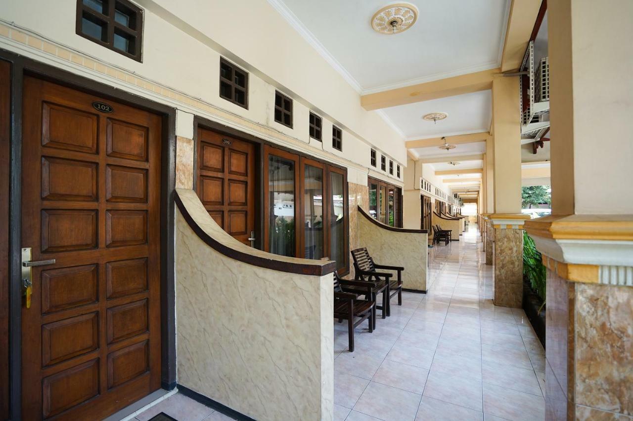 Bromo View Hotel Проболинго Екстериор снимка