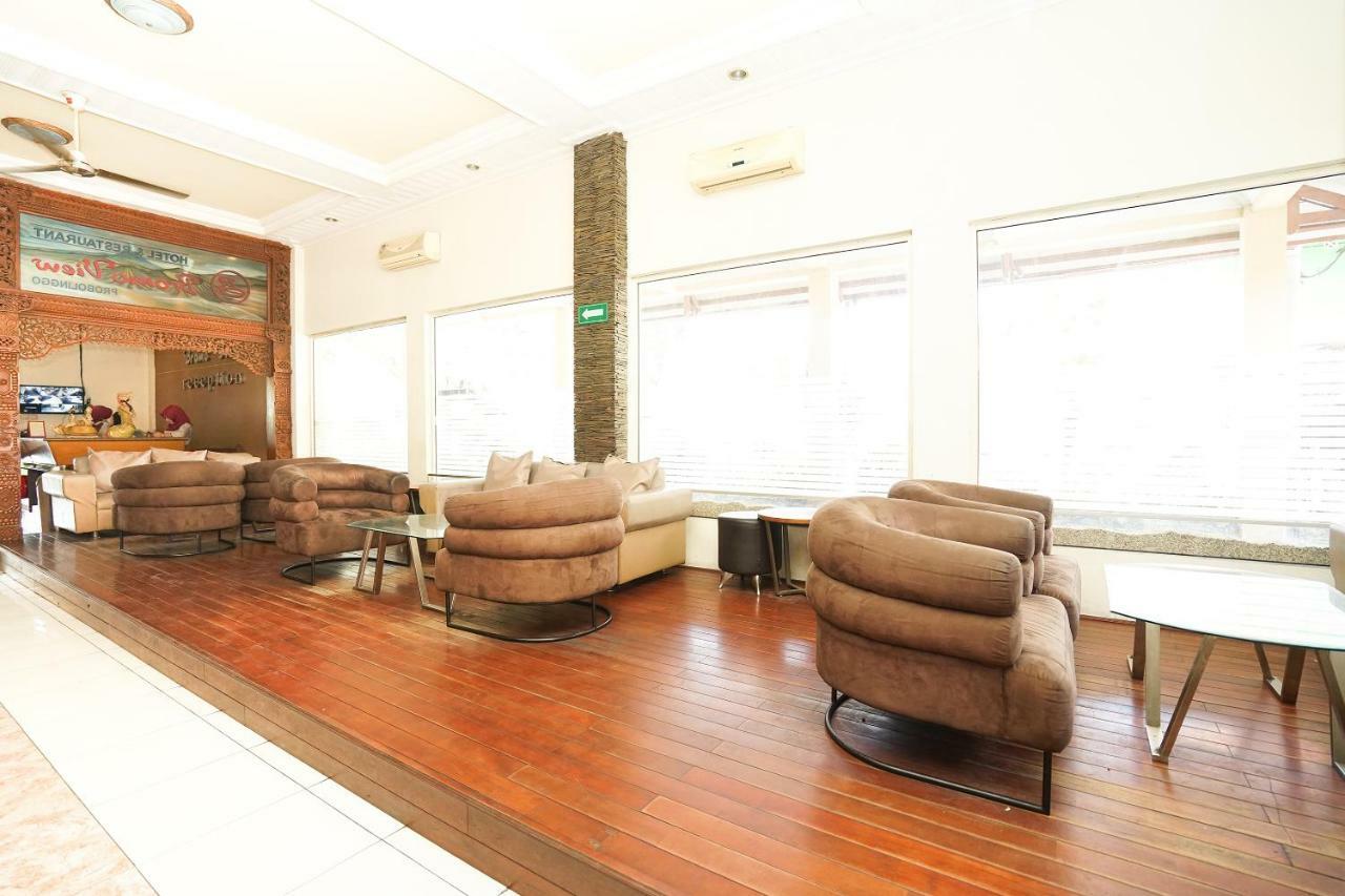 Bromo View Hotel Проболинго Екстериор снимка