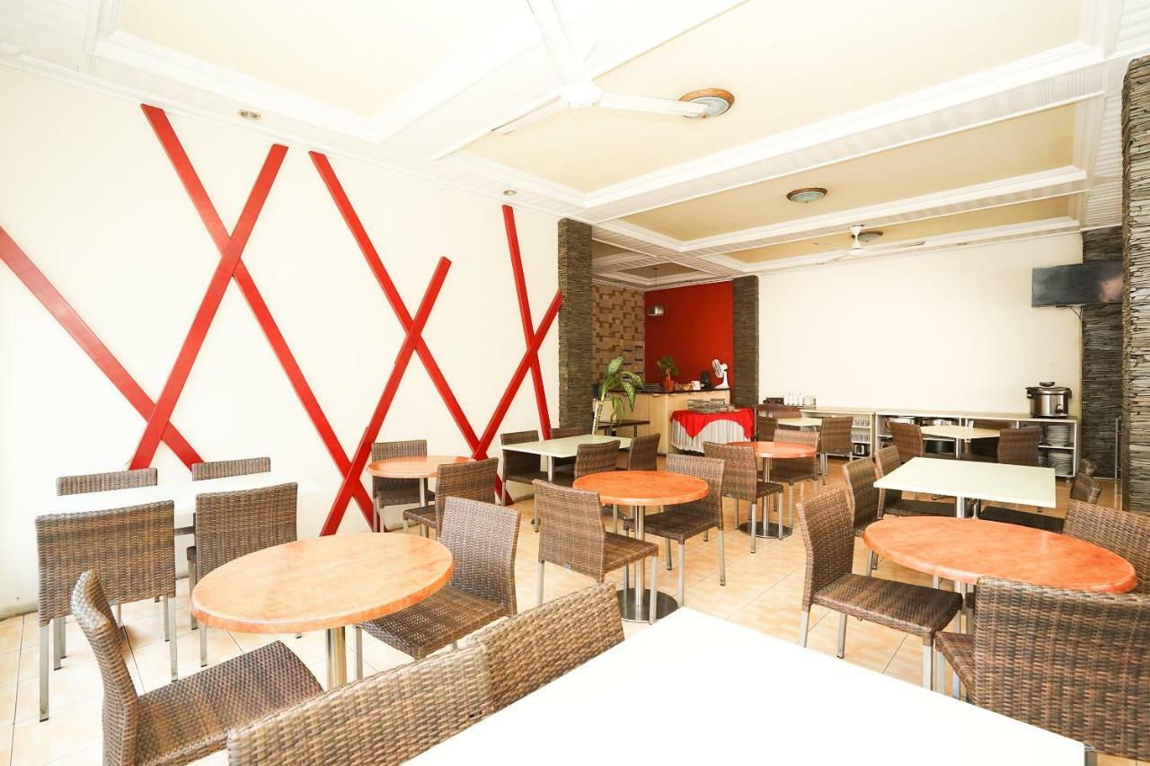 Bromo View Hotel Проболинго Екстериор снимка