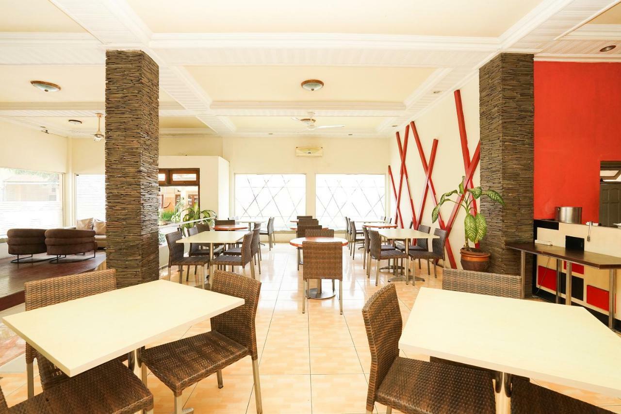 Bromo View Hotel Проболинго Екстериор снимка