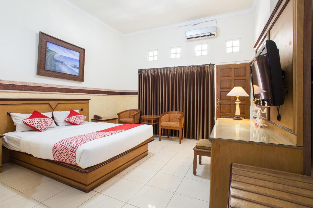 Bromo View Hotel Проболинго Екстериор снимка