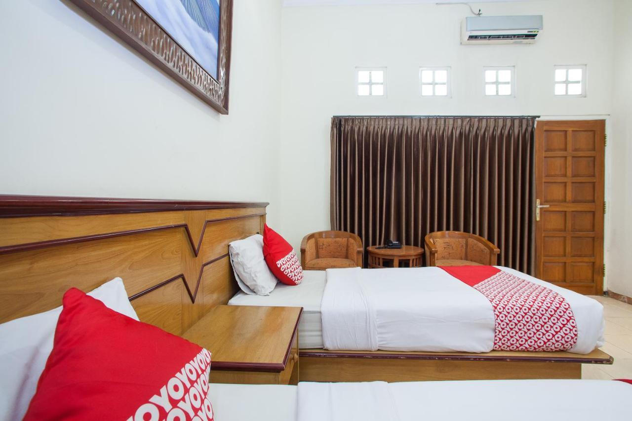 Bromo View Hotel Проболинго Екстериор снимка