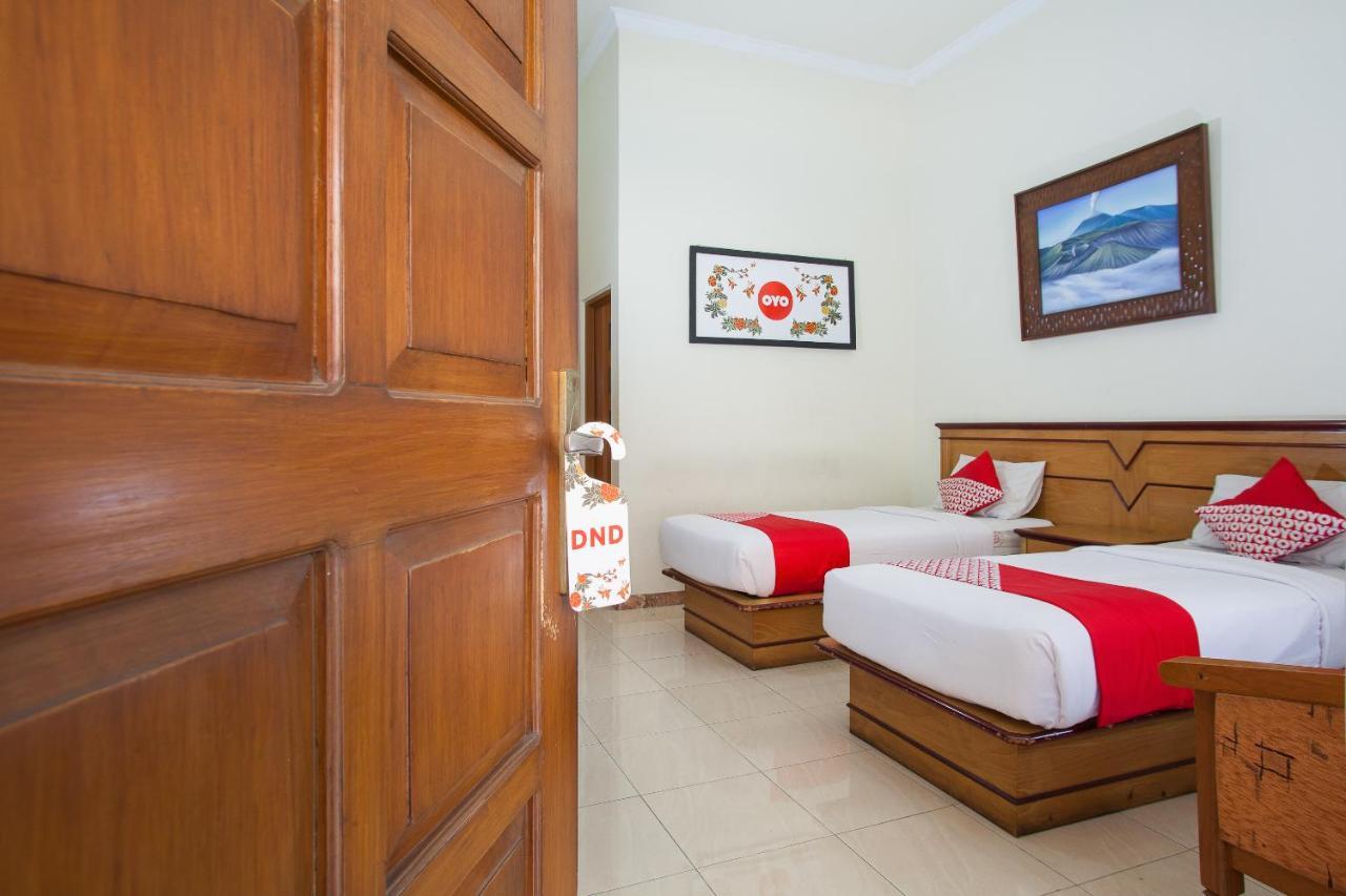Bromo View Hotel Проболинго Екстериор снимка
