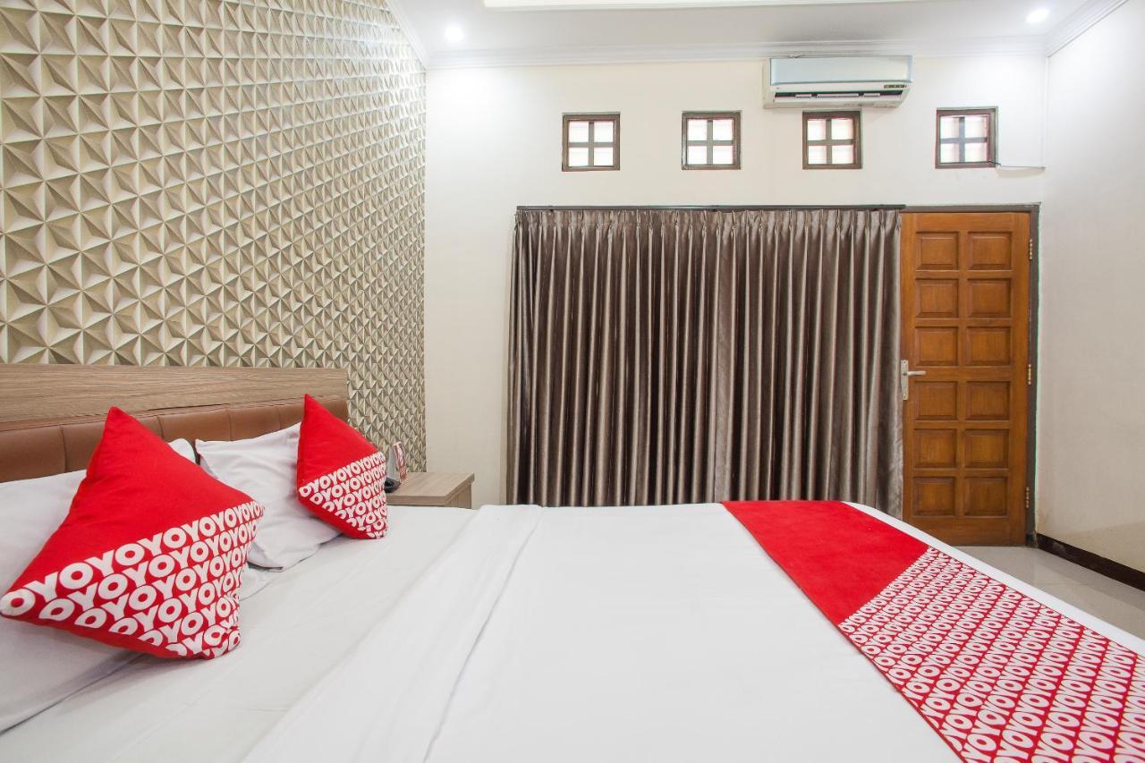 Bromo View Hotel Проболинго Екстериор снимка