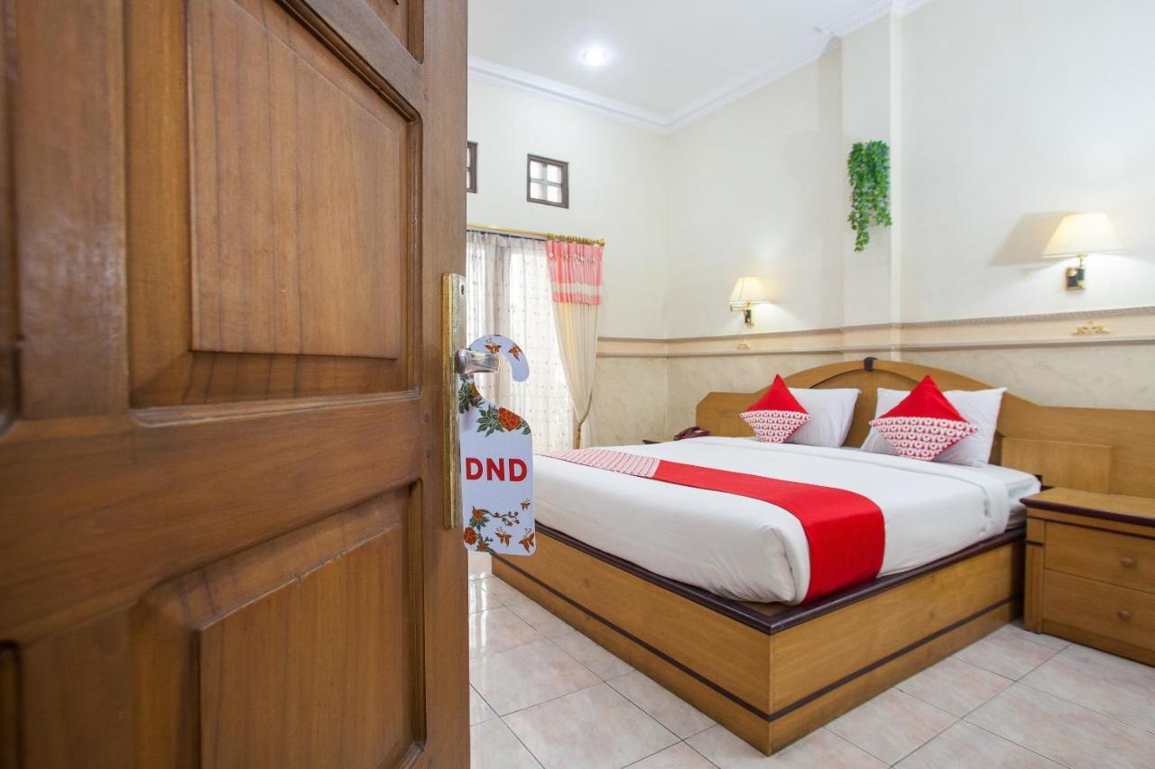 Bromo View Hotel Проболинго Екстериор снимка