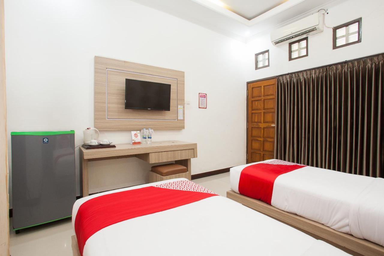 Bromo View Hotel Проболинго Екстериор снимка