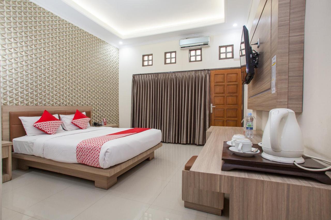 Bromo View Hotel Проболинго Екстериор снимка