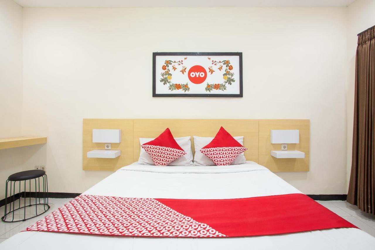 Bromo View Hotel Проболинго Екстериор снимка