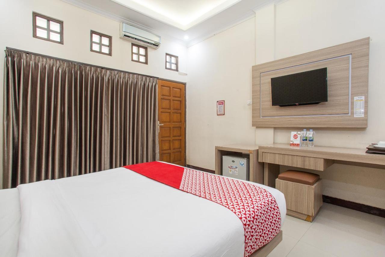 Bromo View Hotel Проболинго Екстериор снимка